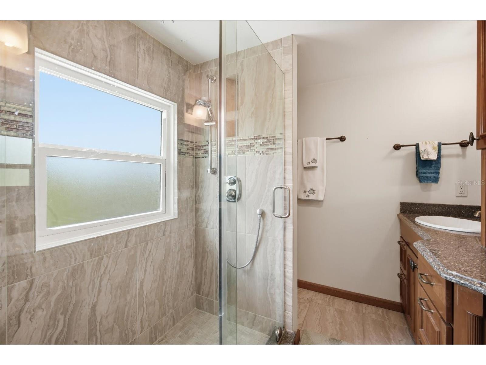 2811 Avenue C Holmes Beach FL 34217 A4695724 image19