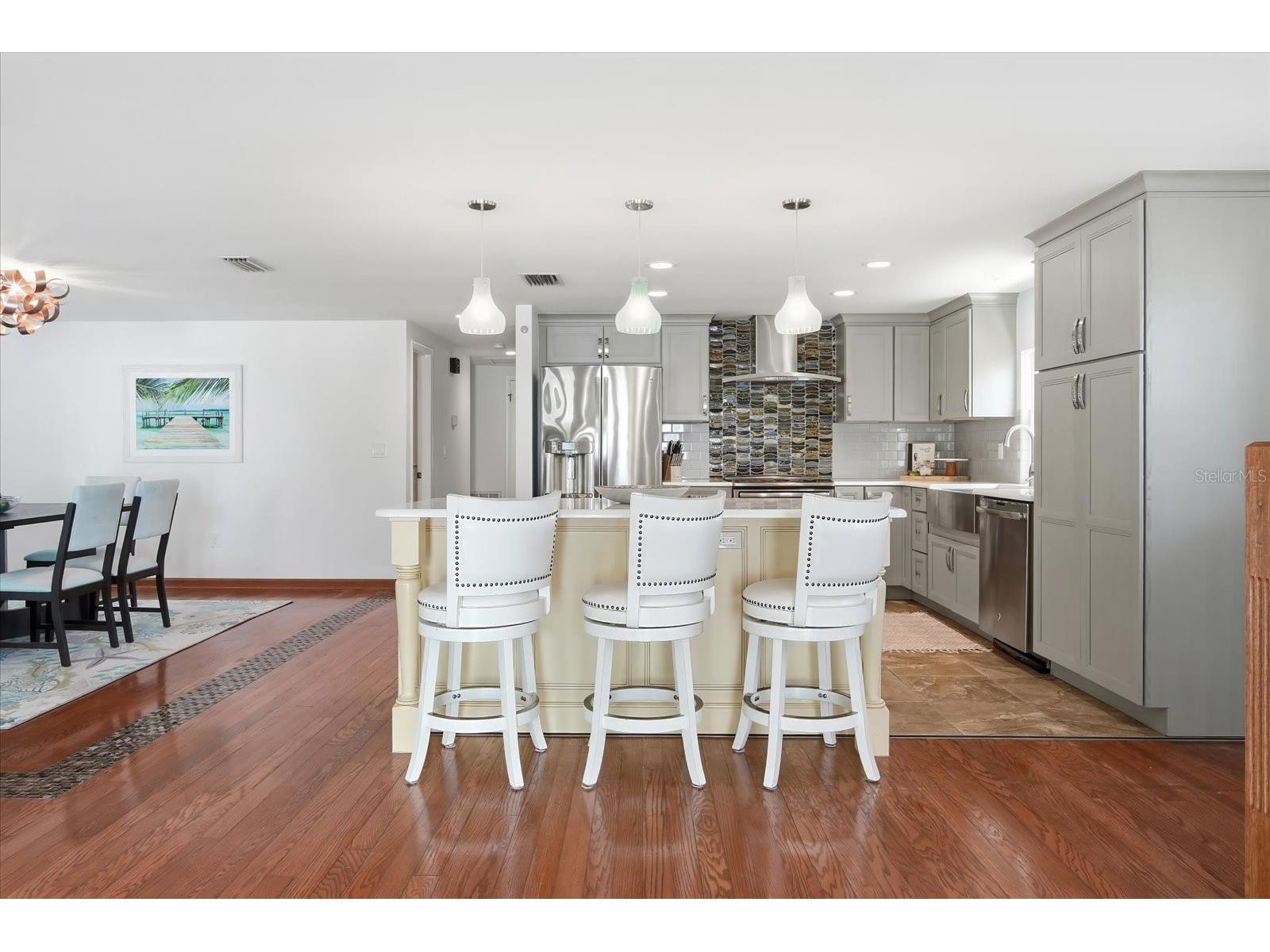 2811 Avenue C Holmes Beach FL 34217 A4695724 image6