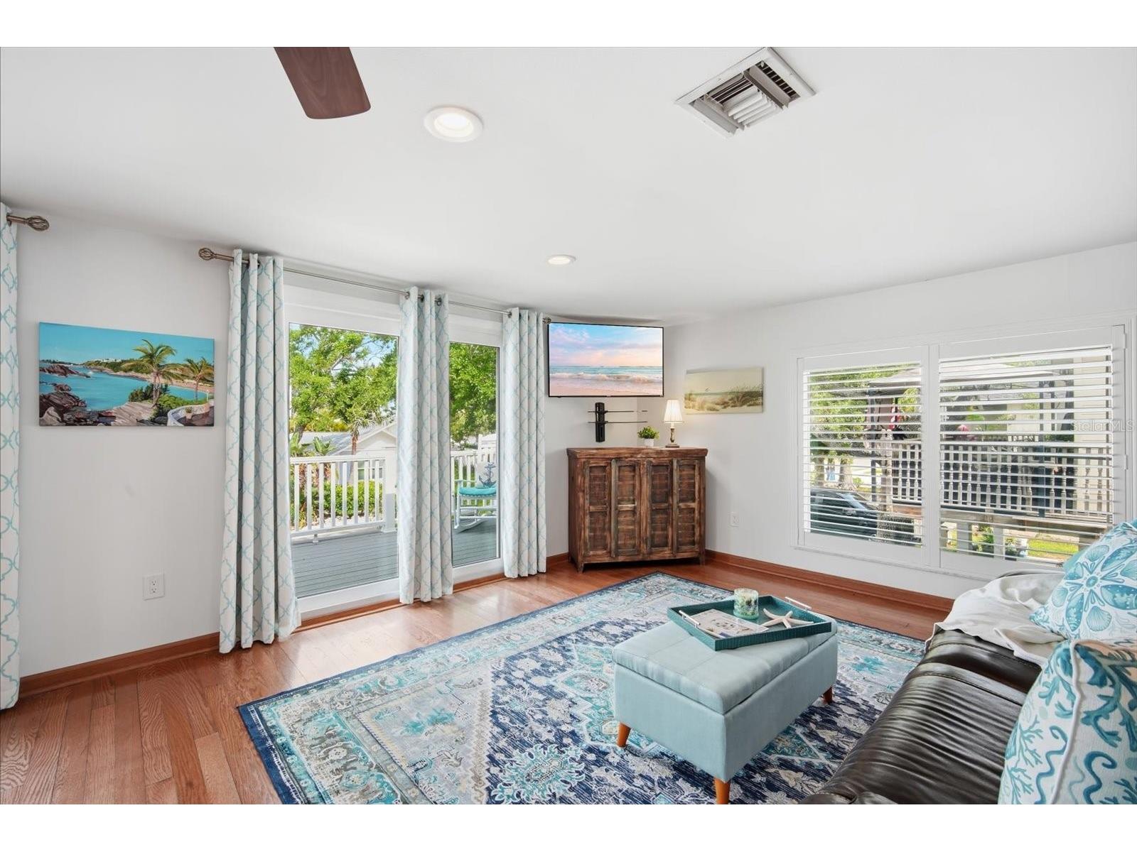 2811 Avenue C Holmes Beach FL 34217 A4695724 image8