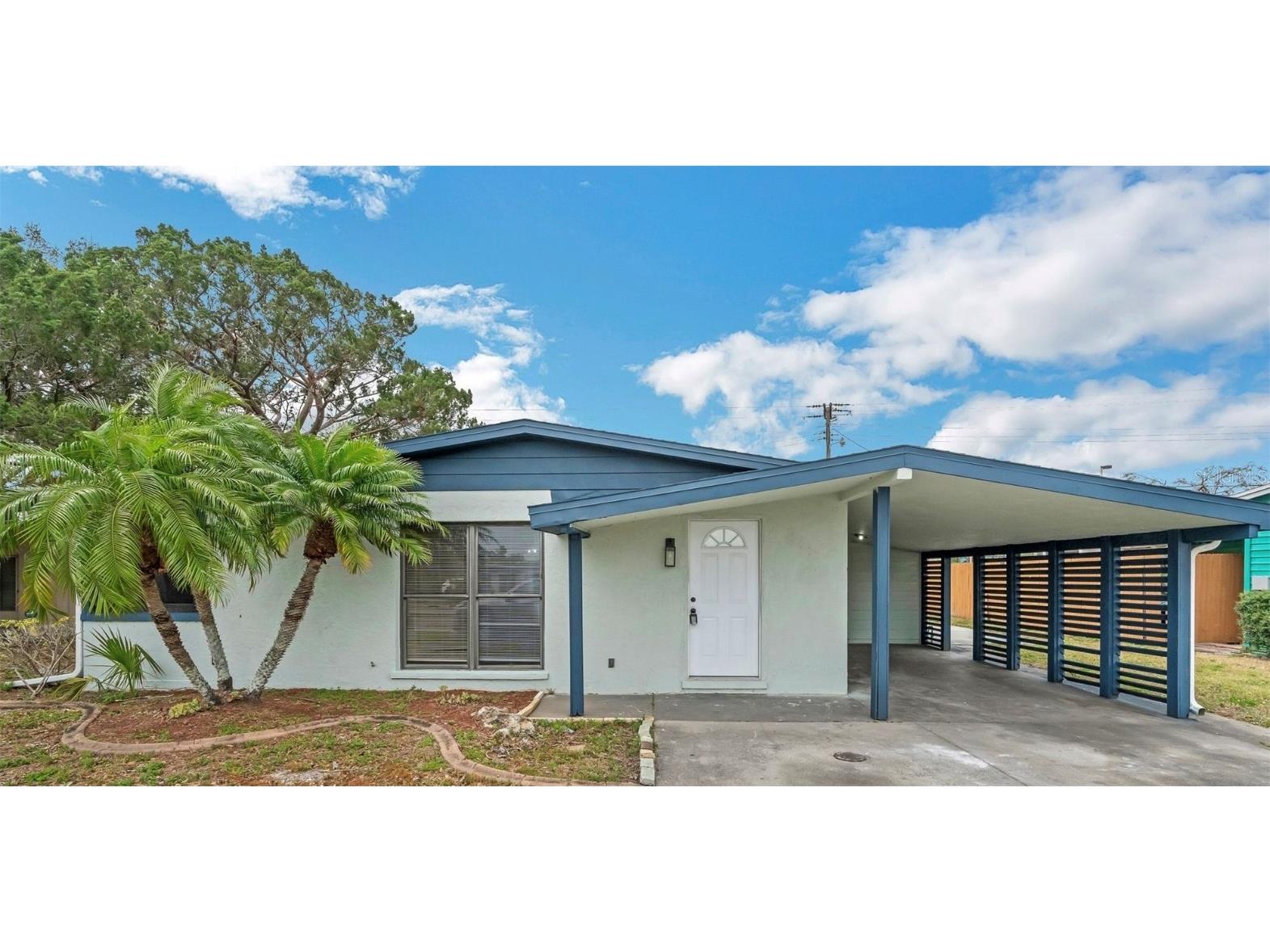 2811 Bayshore Gardens Parkway Bradenton FL 34207 A4643638 image1