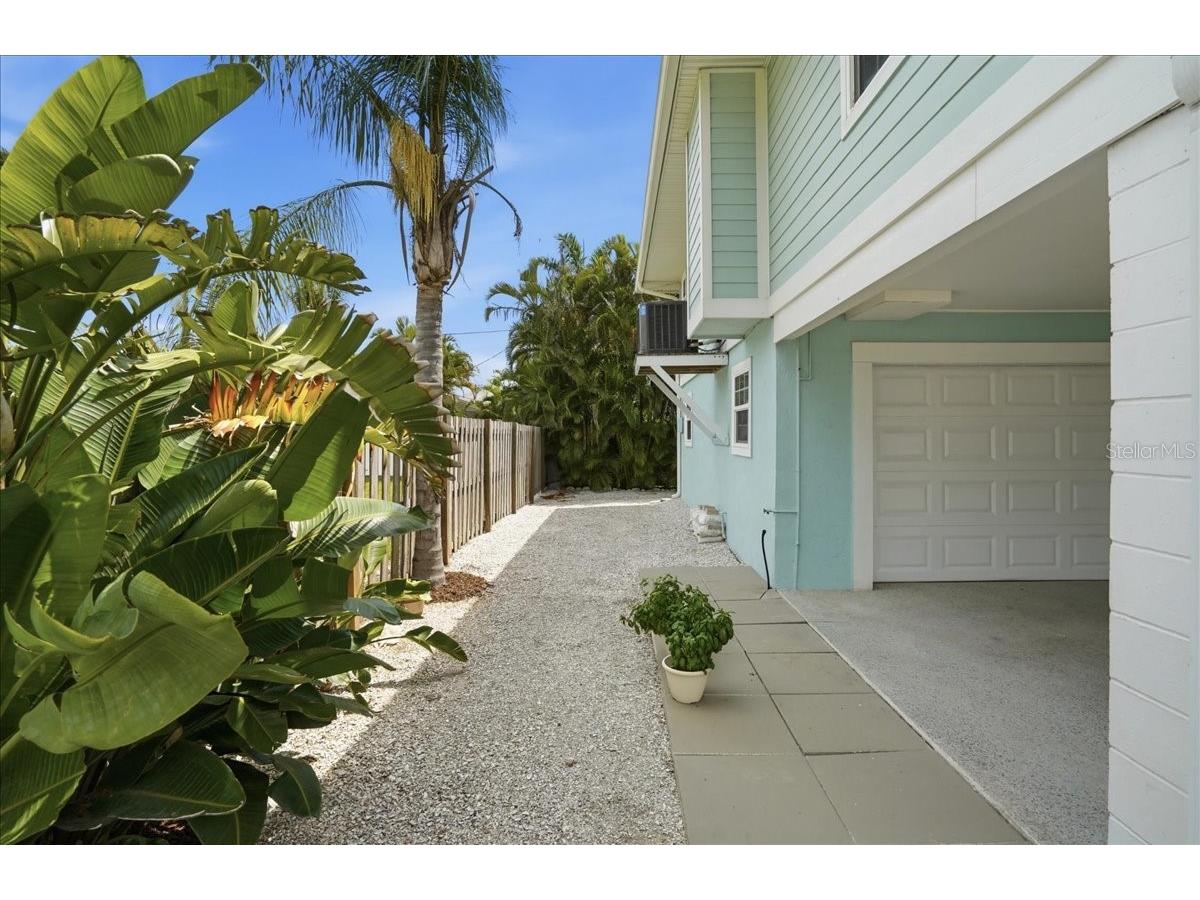 2811 Gulf Drive Holmes Beach FL 34217 A4691196 image39