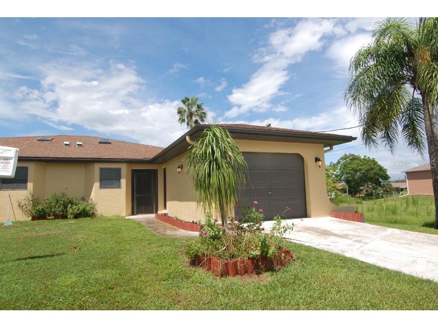 2811 Riverside Drive #B Punta Gorda FL 33950 C7494597 image1