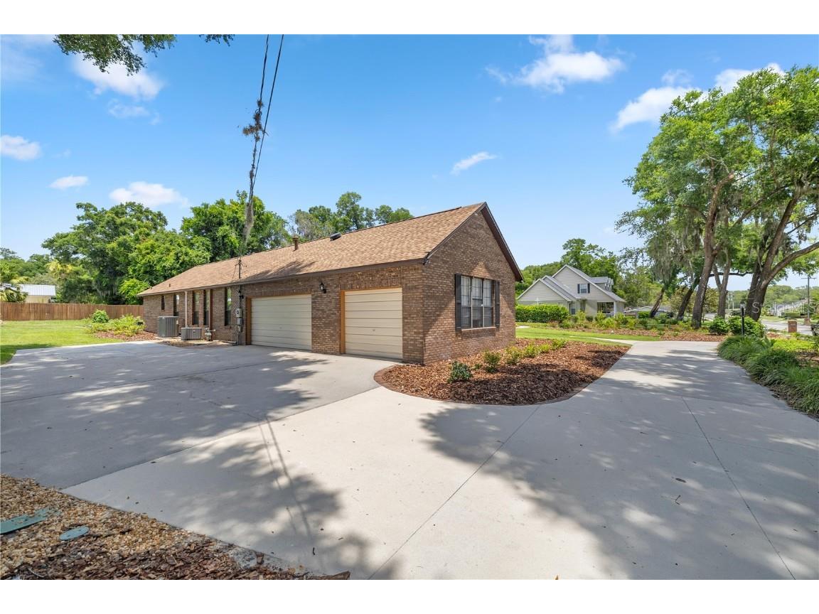 2811 SE 14th Street Ocala FL 34471 OM678361 image5