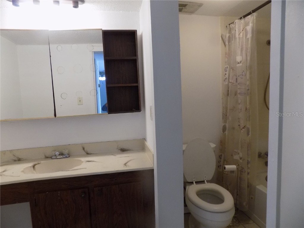 2811 SW Archer Road #X 201 Gainesville FL 32608 GC535895 image16