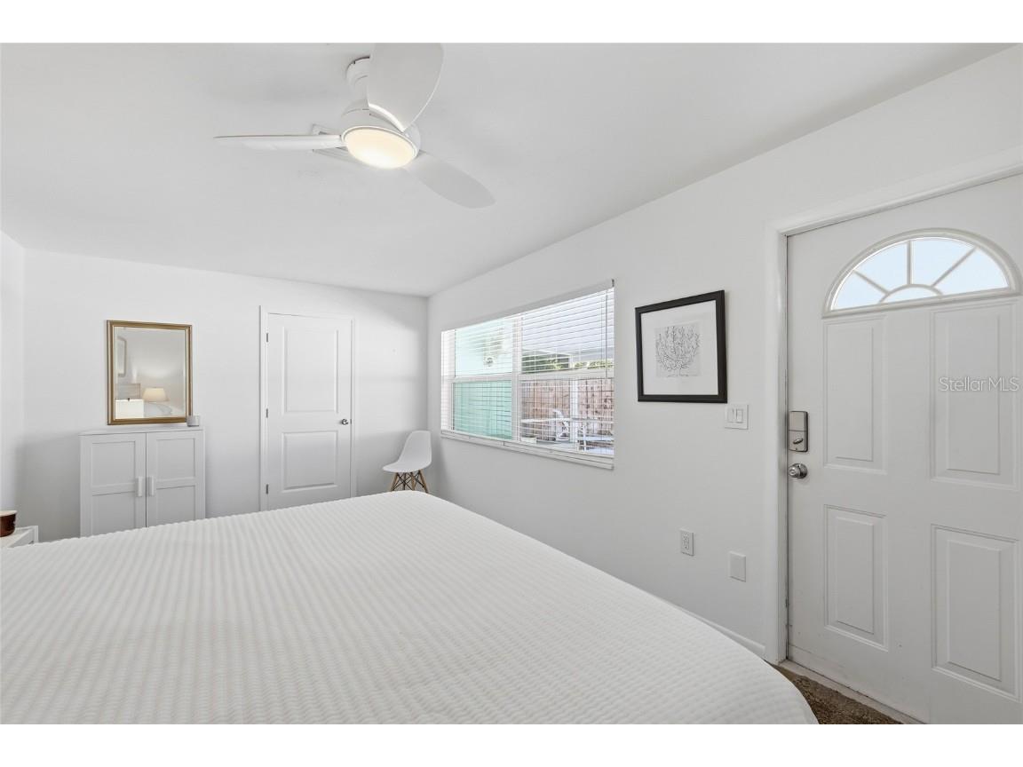 2812 Avenue B Holmes Beach FL 34217 A4673229 image13