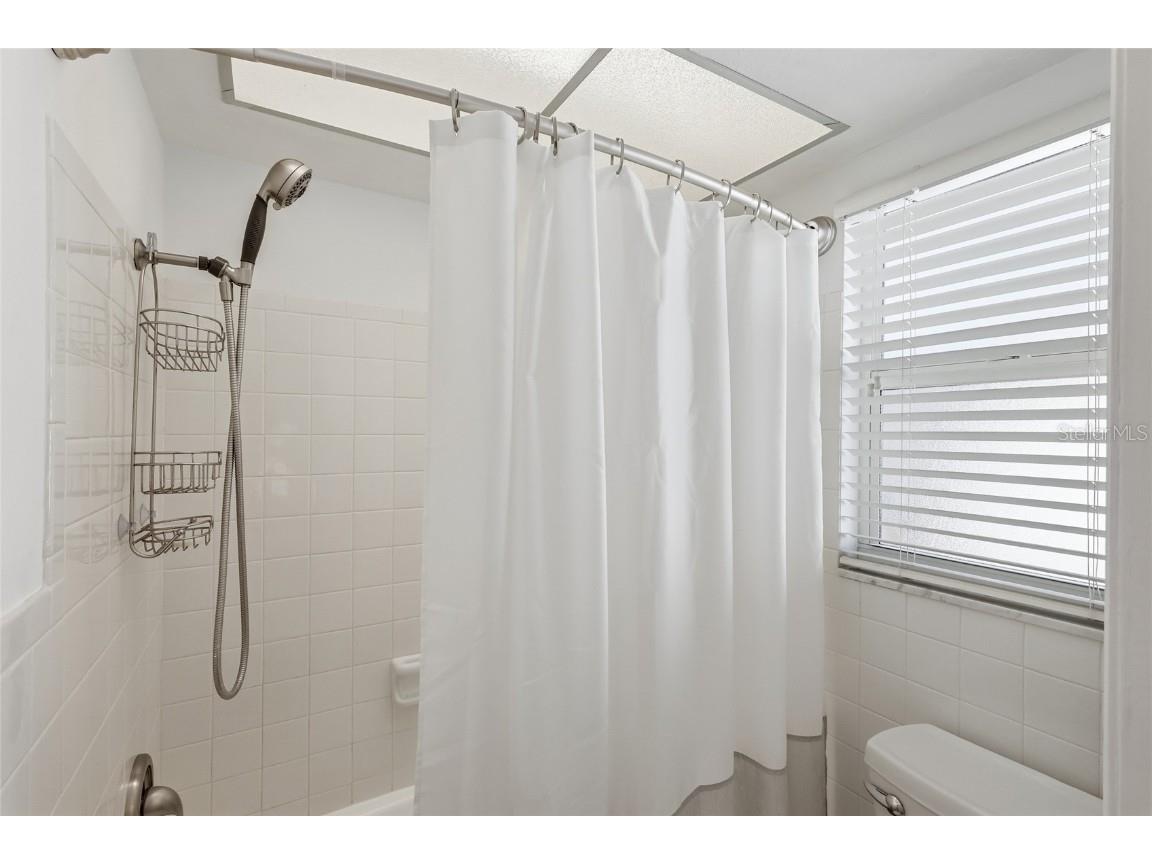 2812 Avenue B Holmes Beach FL 34217 A4673229 image20