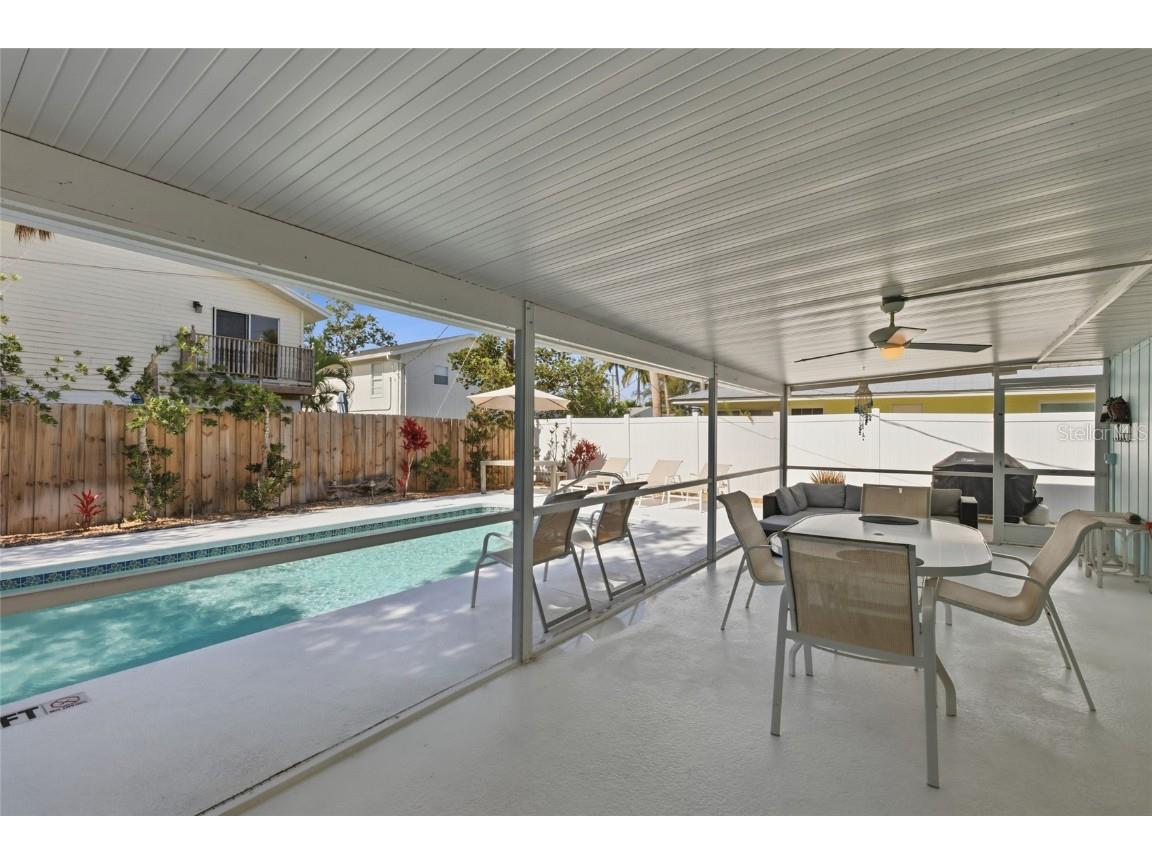 2812 Avenue B Holmes Beach FL 34217 A4673229 image22