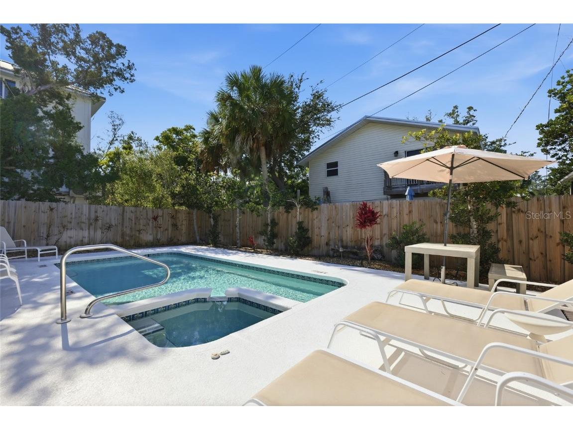 2812 Avenue B Holmes Beach FL 34217 A4673229 image24