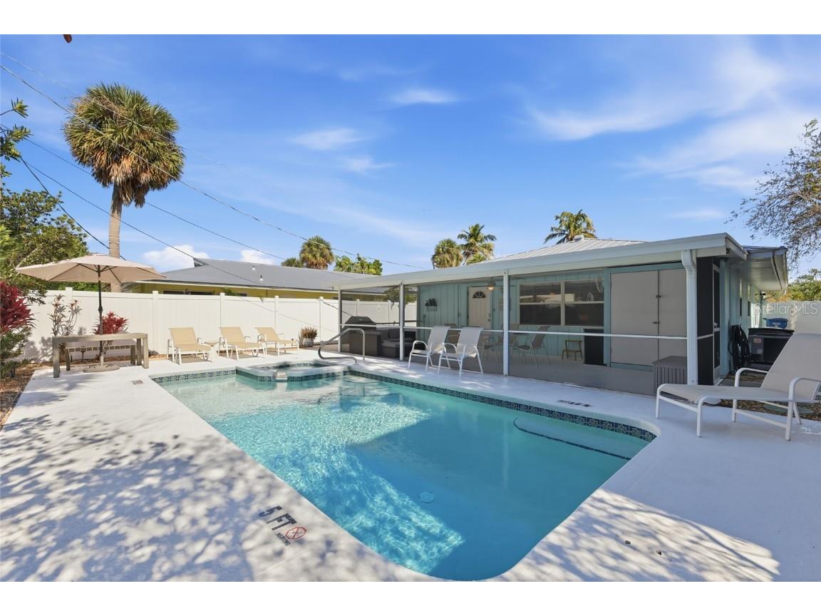 2812 Avenue B Holmes Beach FL 34217 A4673229 image25