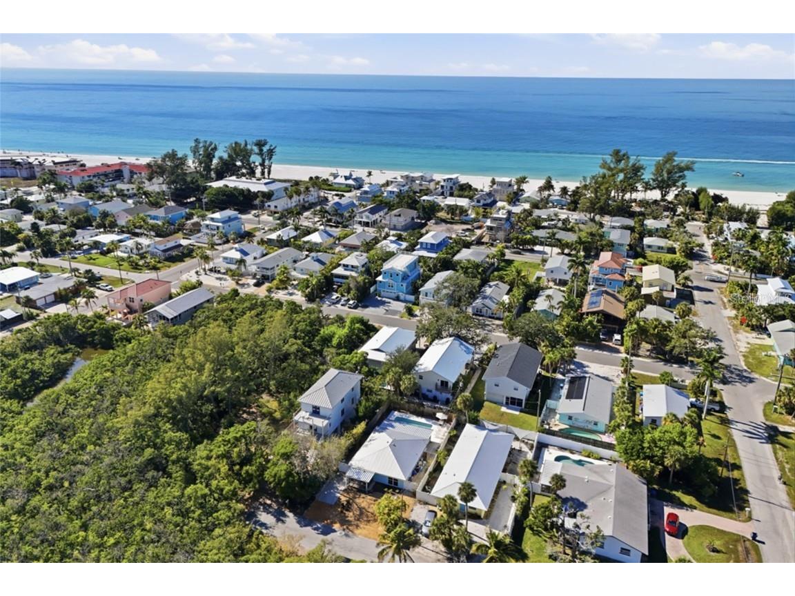 2812 Avenue B Holmes Beach FL 34217 A4673229 image28