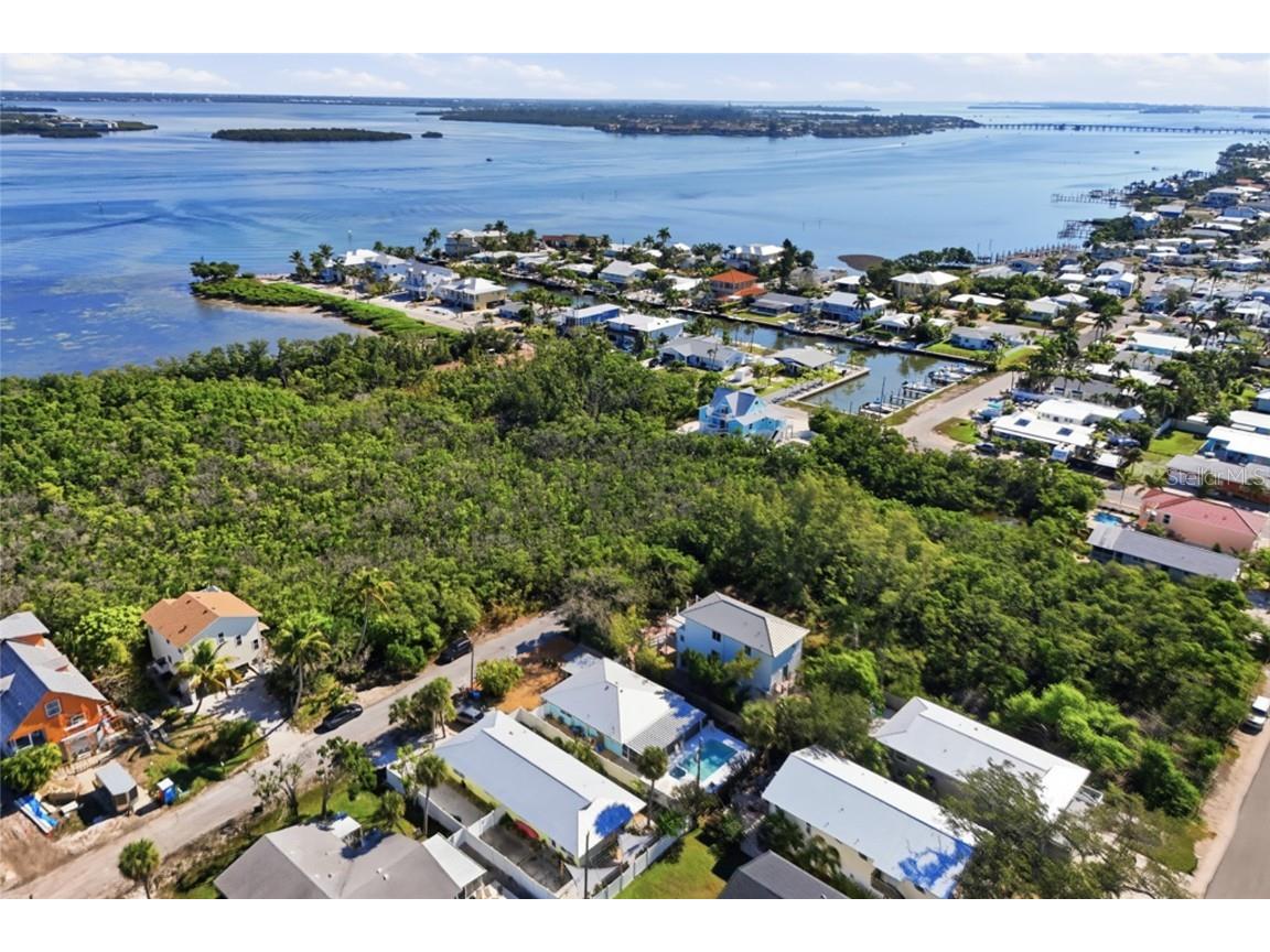 2812 Avenue B Holmes Beach FL 34217 A4673229 image30