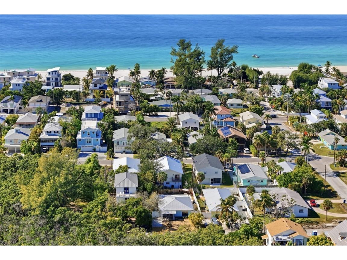 2812 Avenue B Holmes Beach FL 34217 A4673229 image33