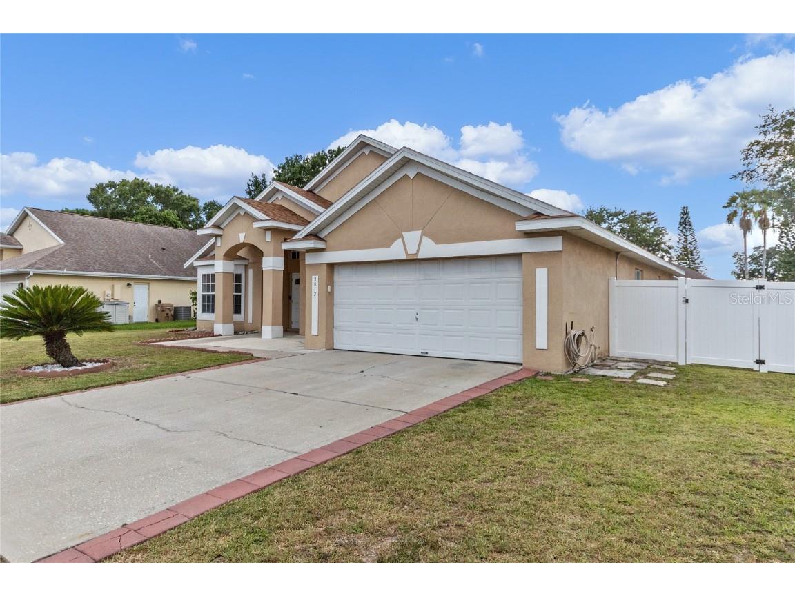 2812 Berkshire Circle Kissimmee FL 34743 O6112713 image1