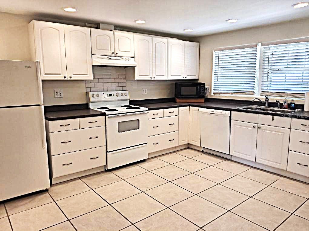 2812 Dovewood Street Clearwater FL 33759 TB8502108 image2