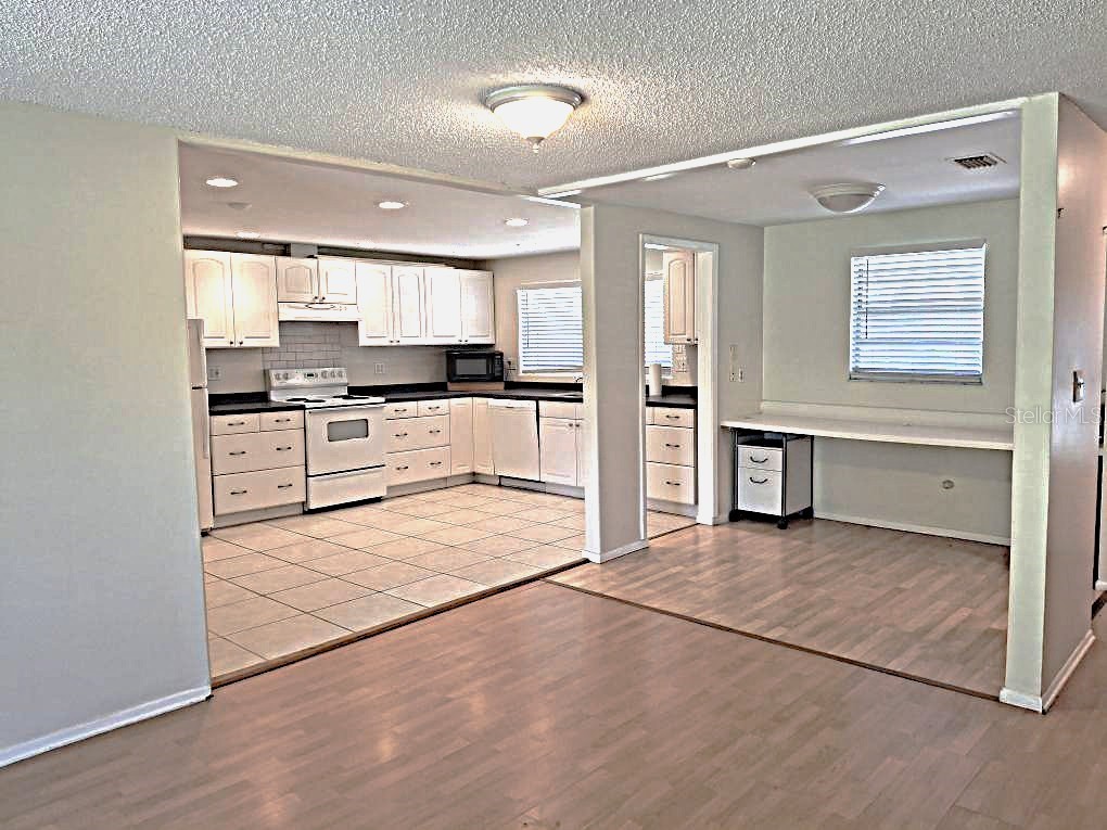 2812 Dovewood Street Clearwater FL 33759 TB8502108 image5