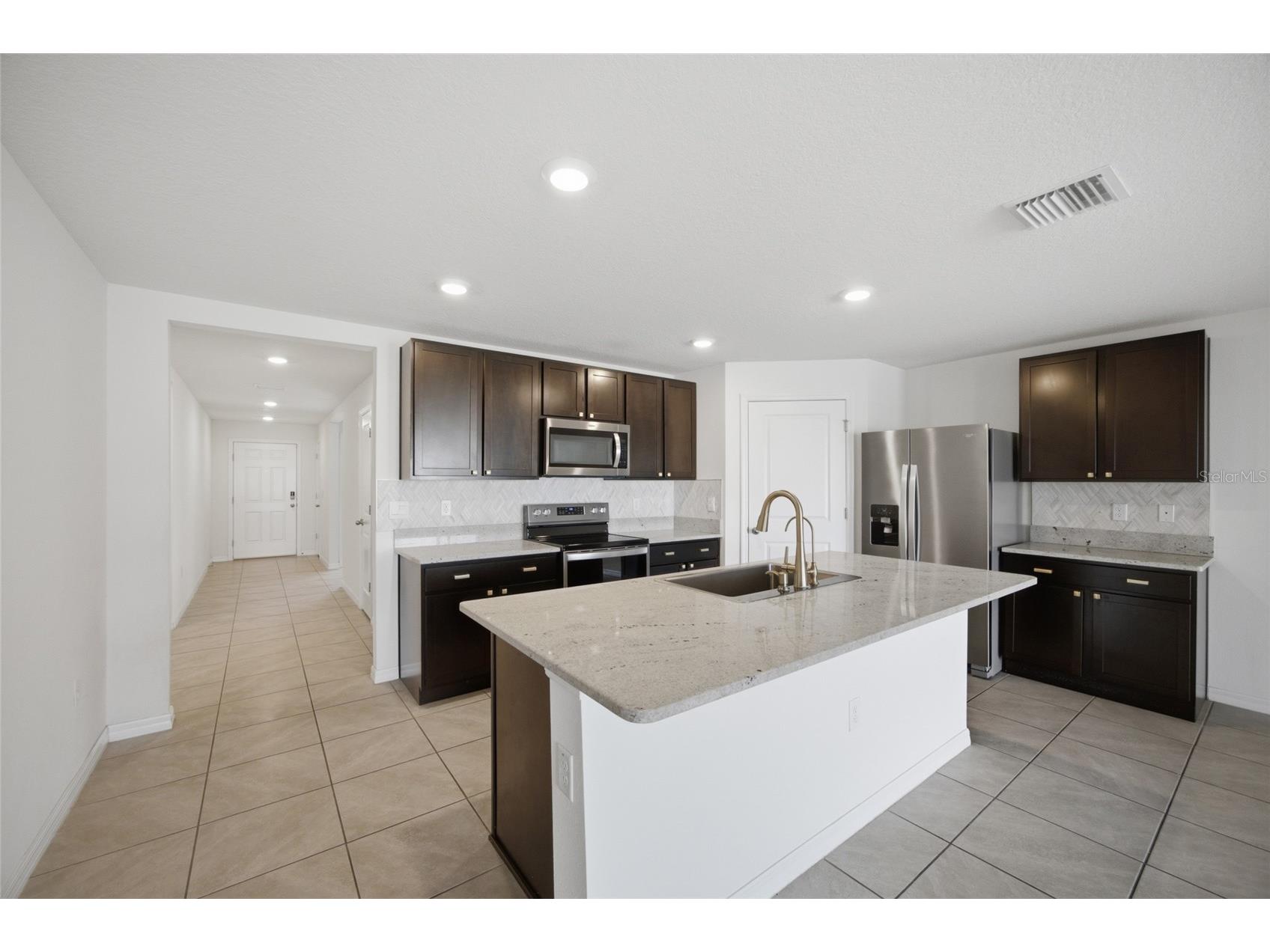 2812 Gumbo Limbo Drive Wimauma FL 33598 TB8523760 image4