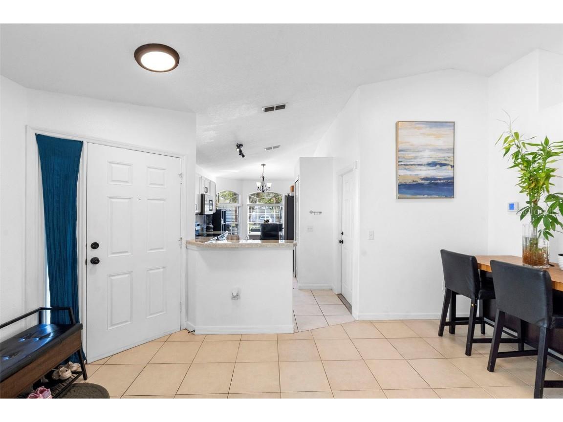 2812 S Shine Avenue Orlando FL 32806 O6362309 image5