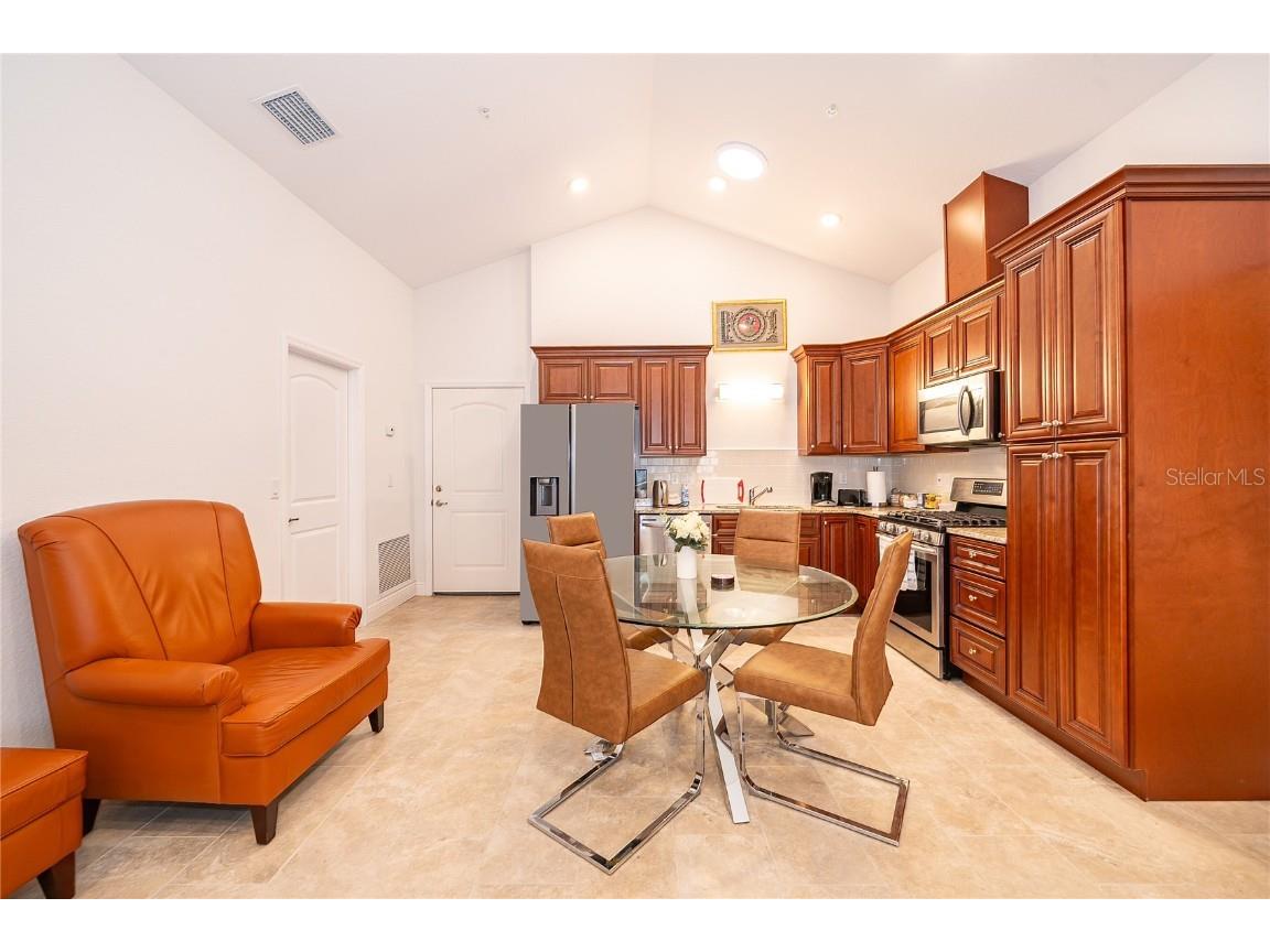 2812 Shantiniketan Boulevard #I-12 Tavares FL 32778 O6346905 image12