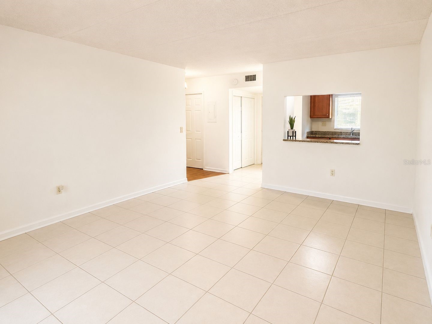 2812 Somerset Park Drive #105 Tampa FL 33613 TB8515963 image6