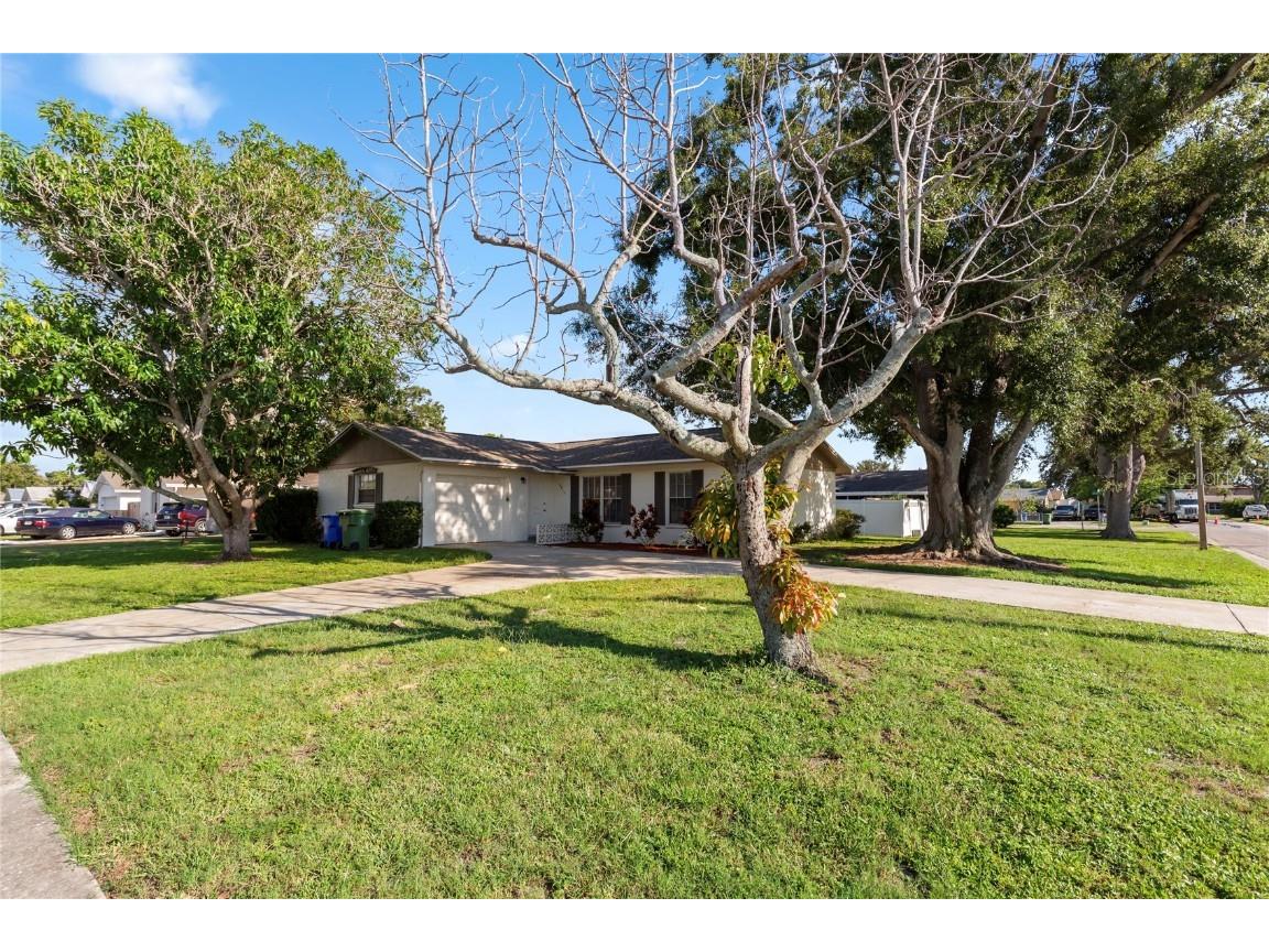 2813 20th Avenue W Bradenton FL 34205 TB8428201 image1