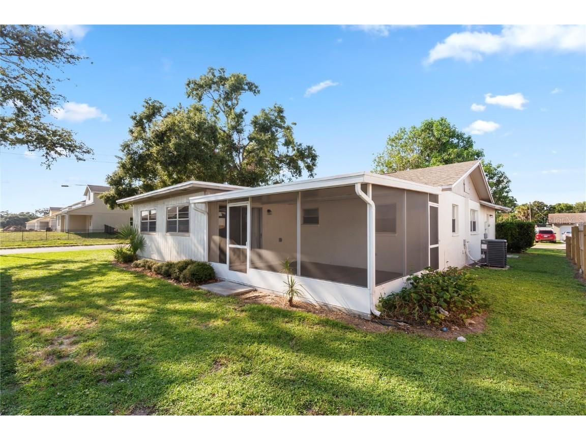2813 20th Avenue W Bradenton FL 34205 TB8428201 image36