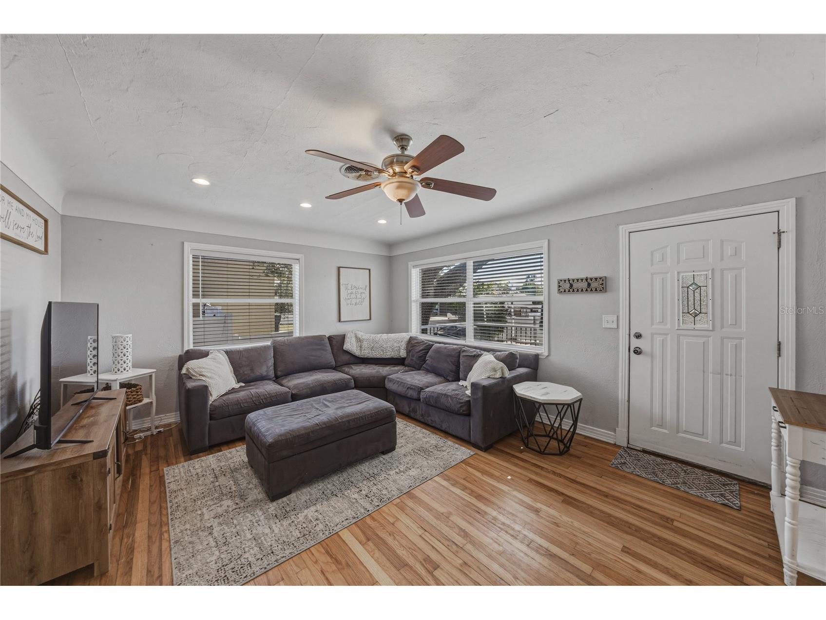 2813 59th Avenue N Saint Petersburg FL 33714 L4959596 image4