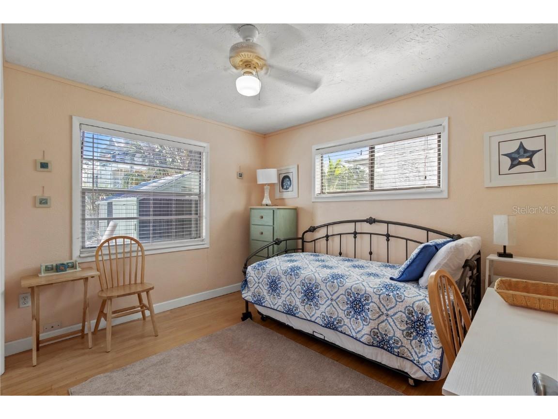 2813 Avenue E Holmes Beach FL 34217 A4668413 image12