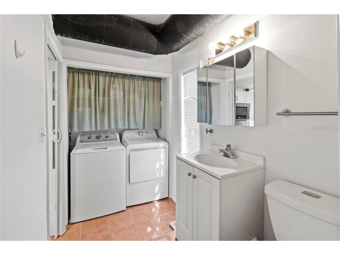 2813 Avenue E Holmes Beach FL 34217 A4668413 image28