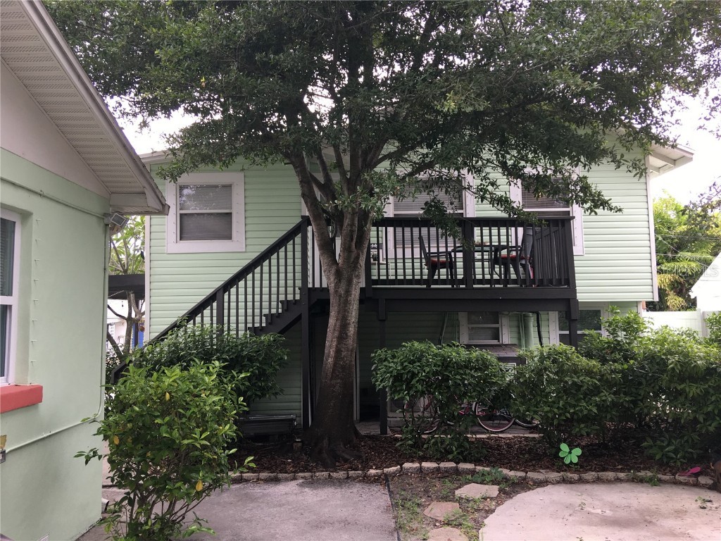 2813 Clinton Street S #UPPER 1/2 Gulfport FL 33707 T3540413 image1