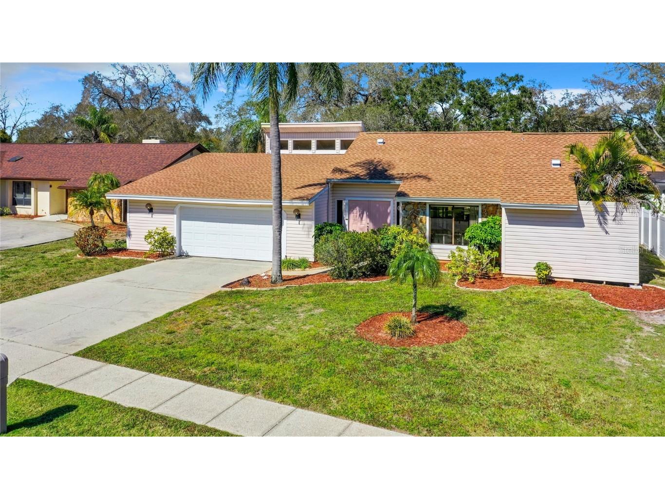 2813 Hamlin Place Palm Harbor FL 34684 U8231283 image1