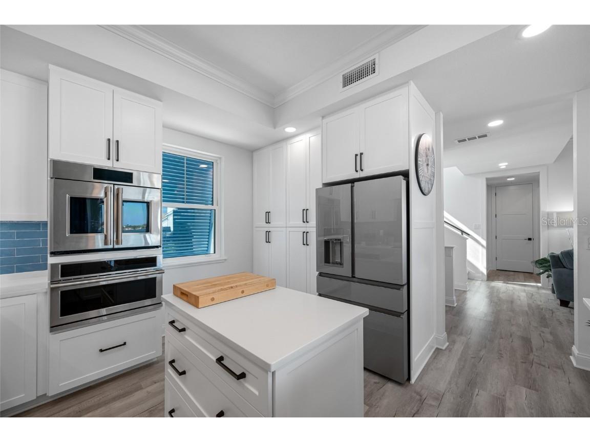 2813 Kipps Colony Drive S Saint Petersburg FL 33707 TB8439677 image21