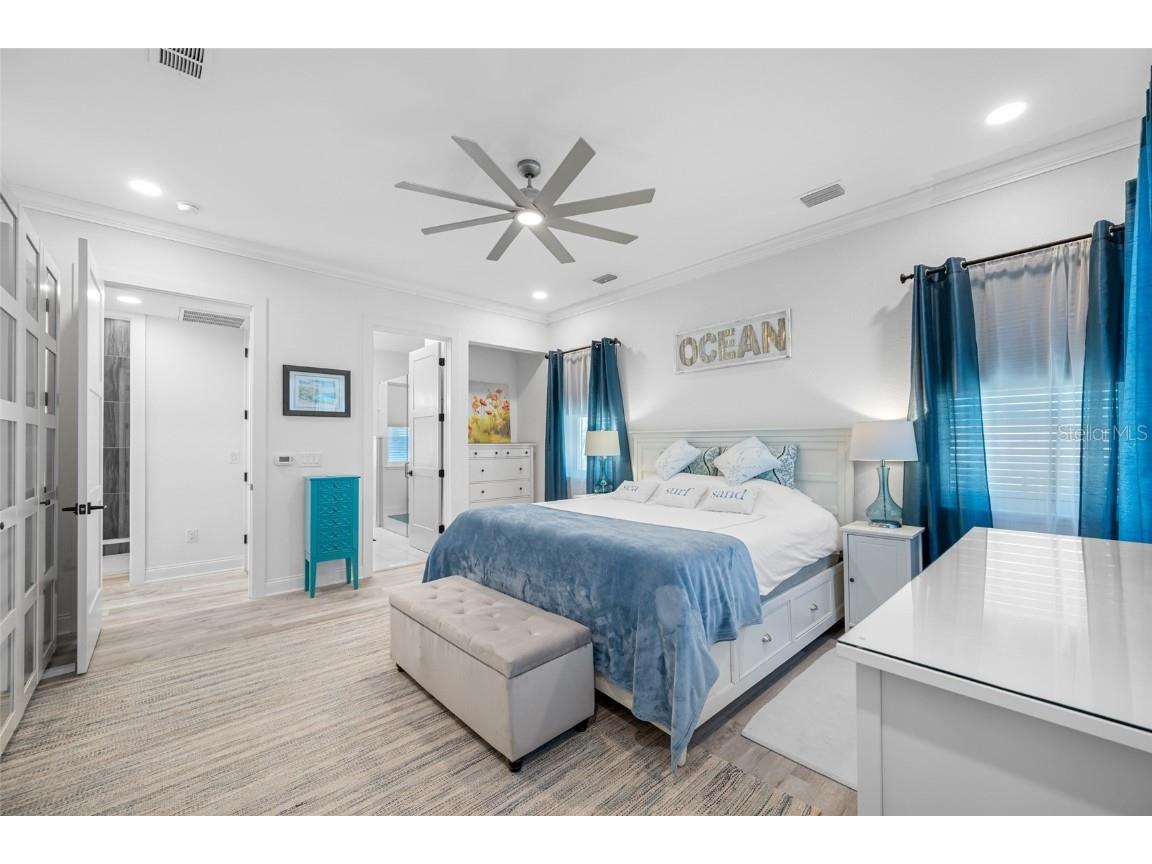 2813 Kipps Colony Drive S Saint Petersburg FL 33707 TB8439677 image23