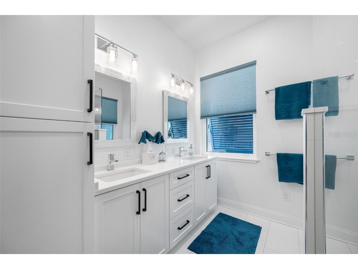 2813 Kipps Colony Drive S Saint Petersburg FL 33707 TB8439677 image25