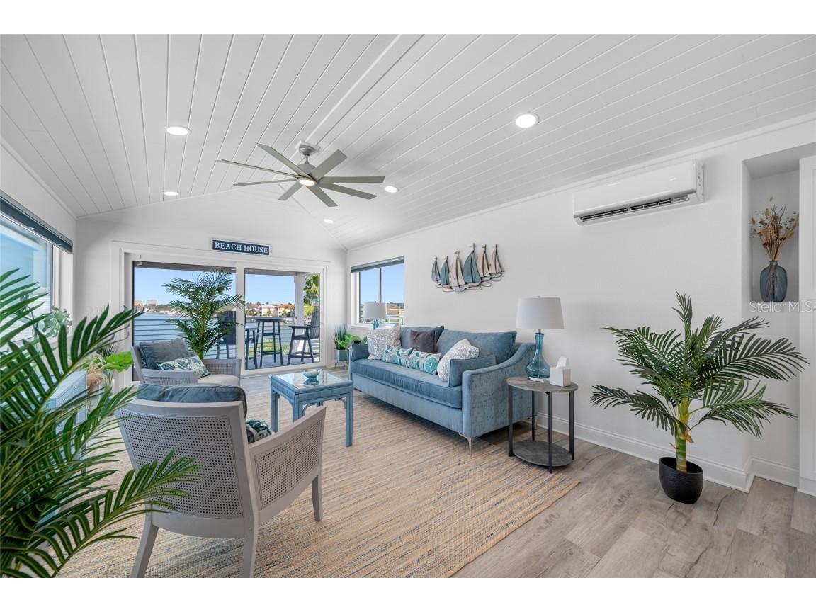 2813 Kipps Colony Drive S Saint Petersburg FL 33707 TB8439677 image3