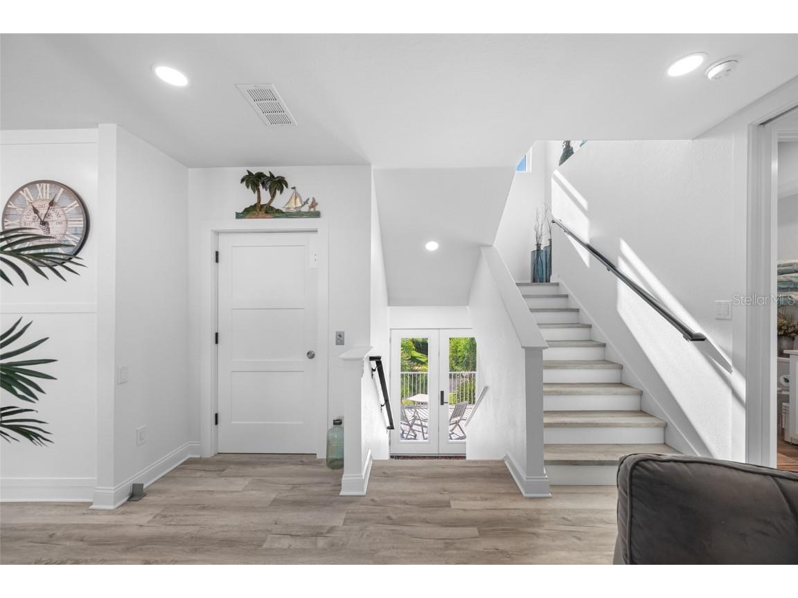 2813 Kipps Colony Drive S Saint Petersburg FL 33707 TB8439677 image31