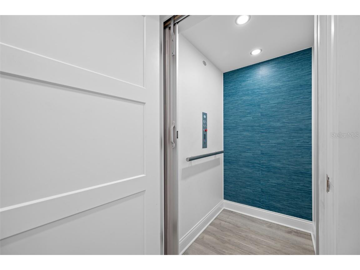 2813 Kipps Colony Drive S Saint Petersburg FL 33707 TB8439677 image32