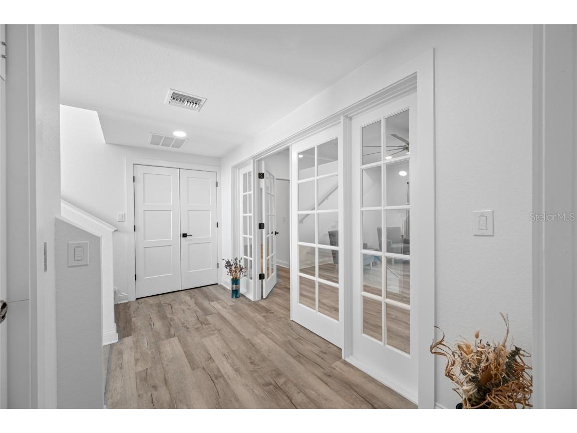 2813 Kipps Colony Drive S Saint Petersburg FL 33707 TB8439677 image34