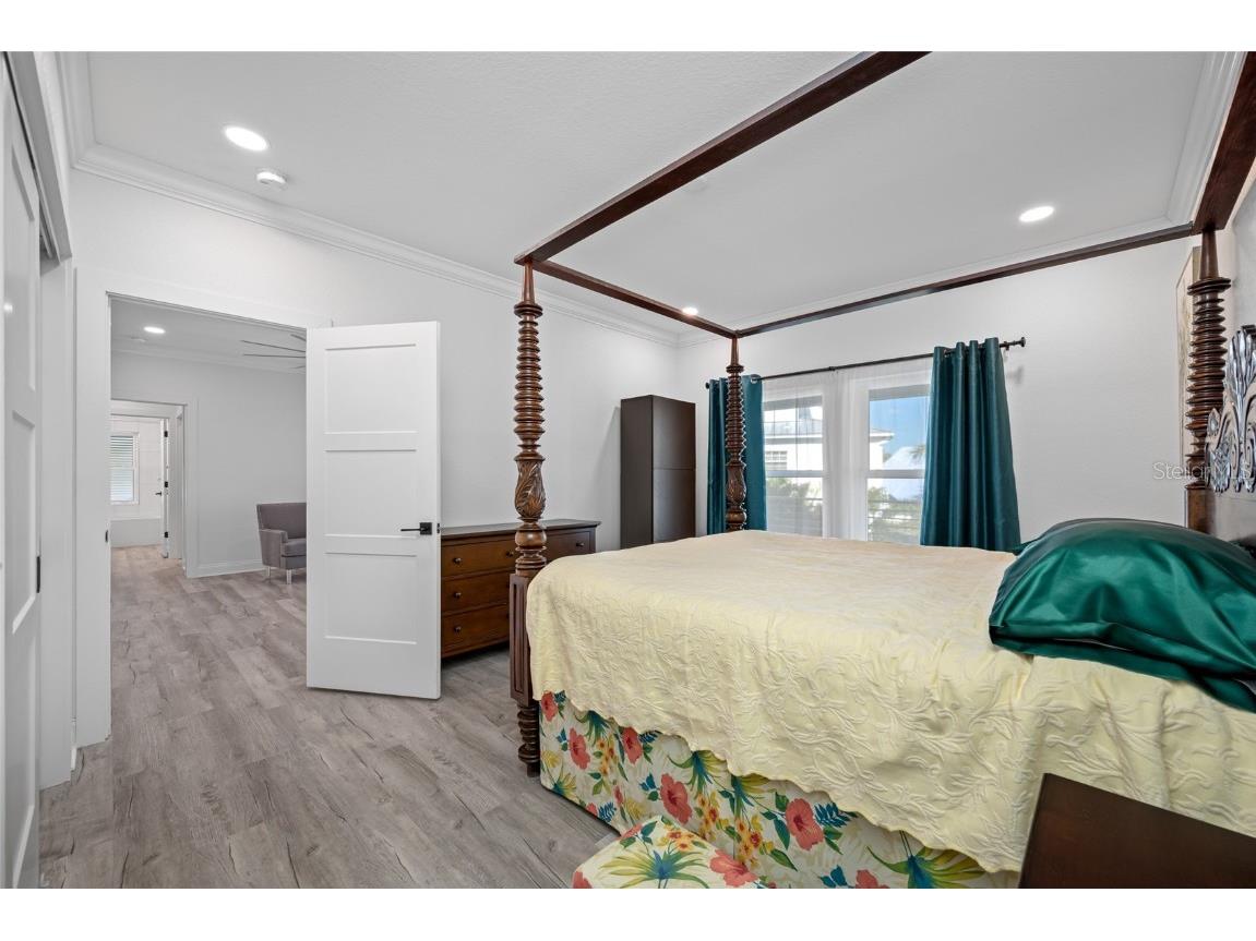 2813 Kipps Colony Drive S Saint Petersburg FL 33707 TB8439677 image38