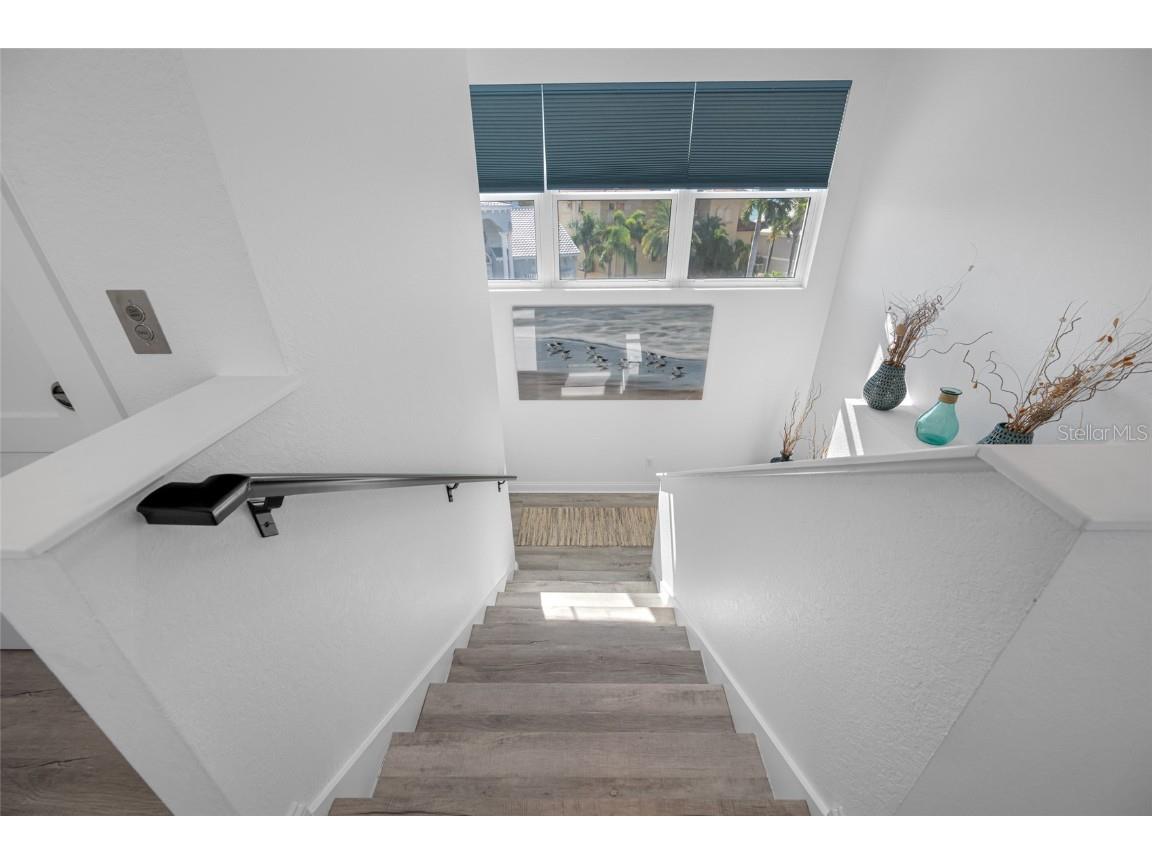 2813 Kipps Colony Drive S Saint Petersburg FL 33707 TB8439677 image8