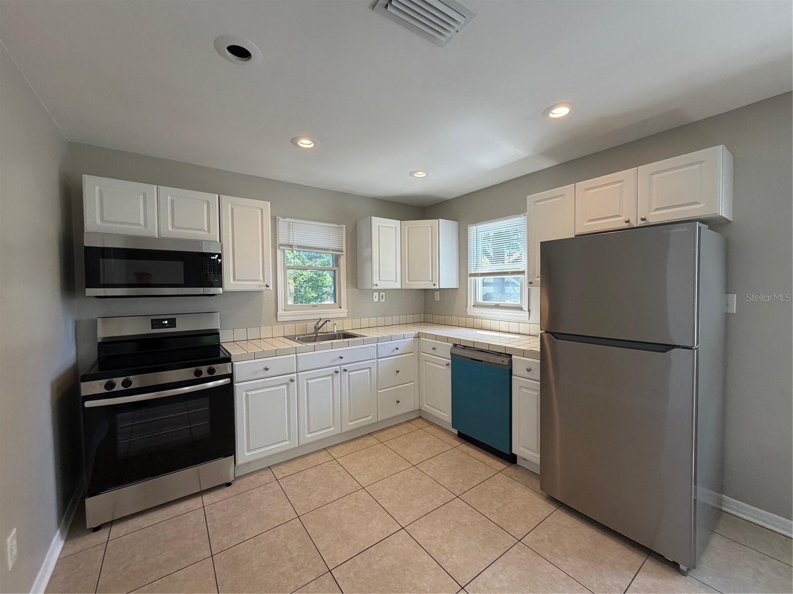 2813 N Morgan Street #A Tampa FL 33602 TB8498745 image3
