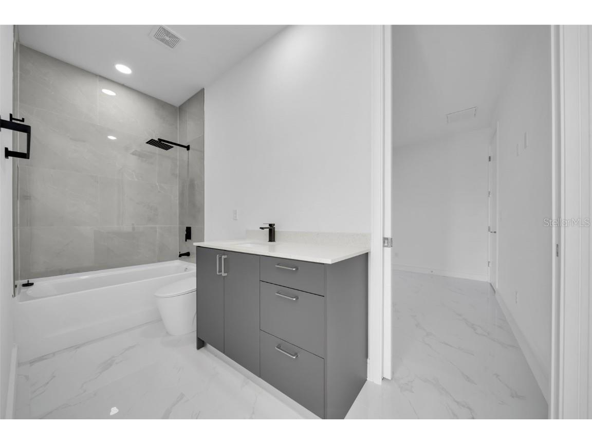 2813 NW 41st Avenue Cape Coral FL 33993 TB8380051 image41