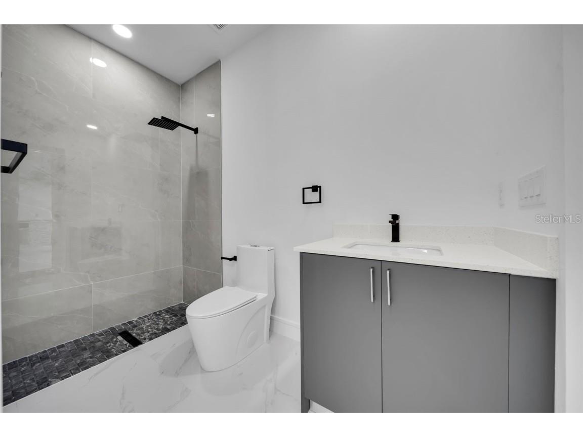 2813 NW 41st Avenue Cape Coral FL 33993 TB8380051 image46