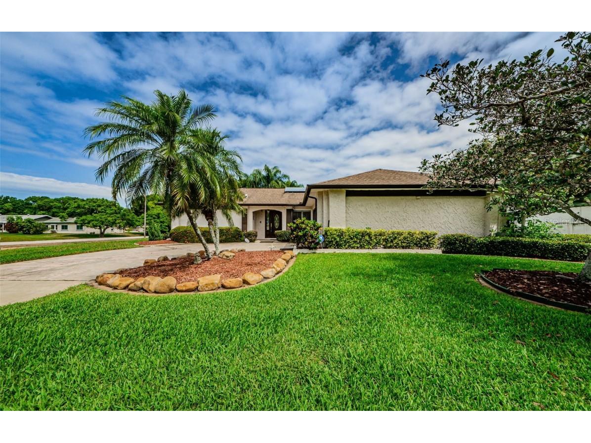 2813 Thistle Court S Palm Harbor FL 34684 U8197083 image1