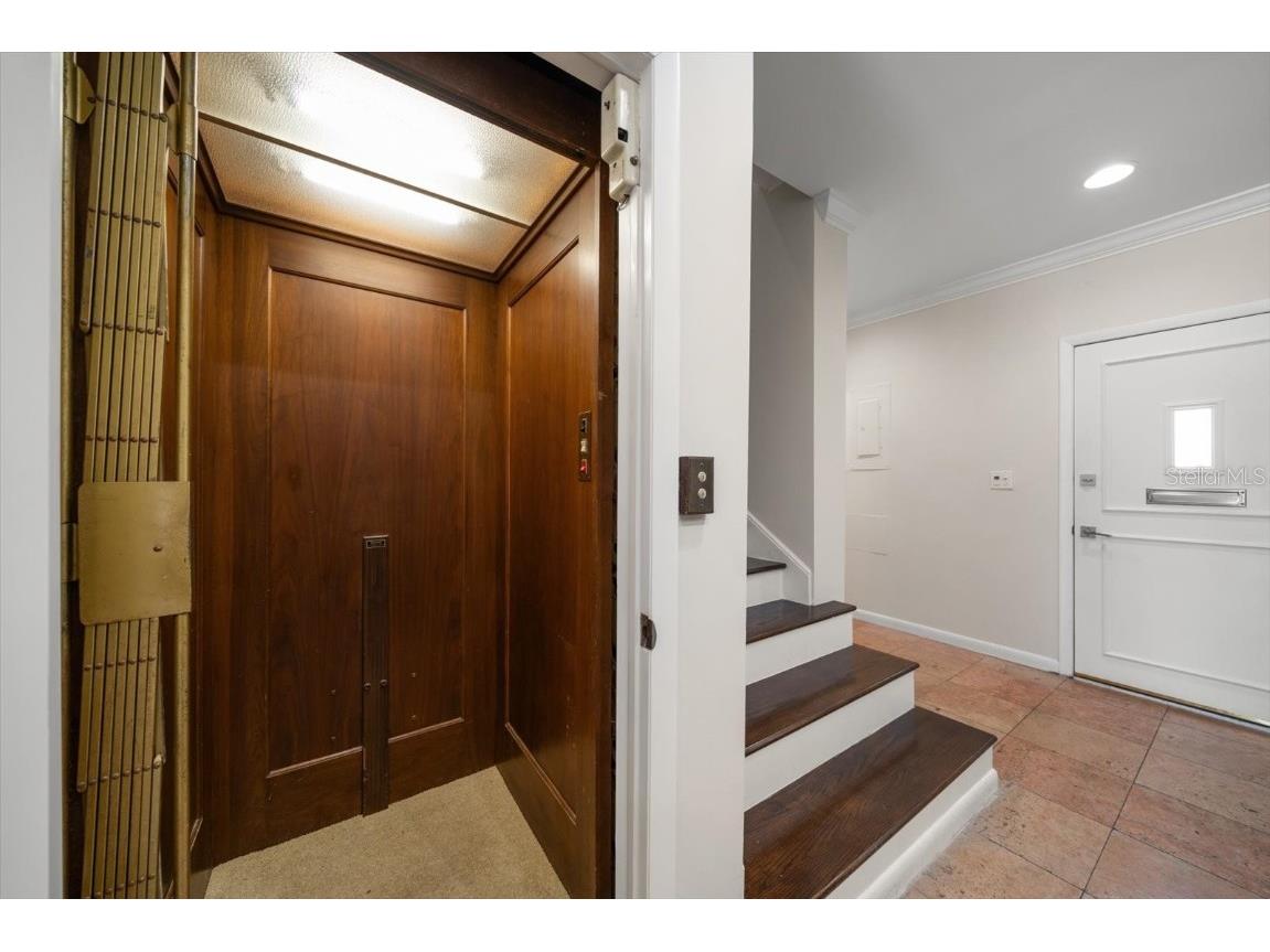 2813 W Hawthorne Road #2813 Tampa FL 33611 TB8430788 image12