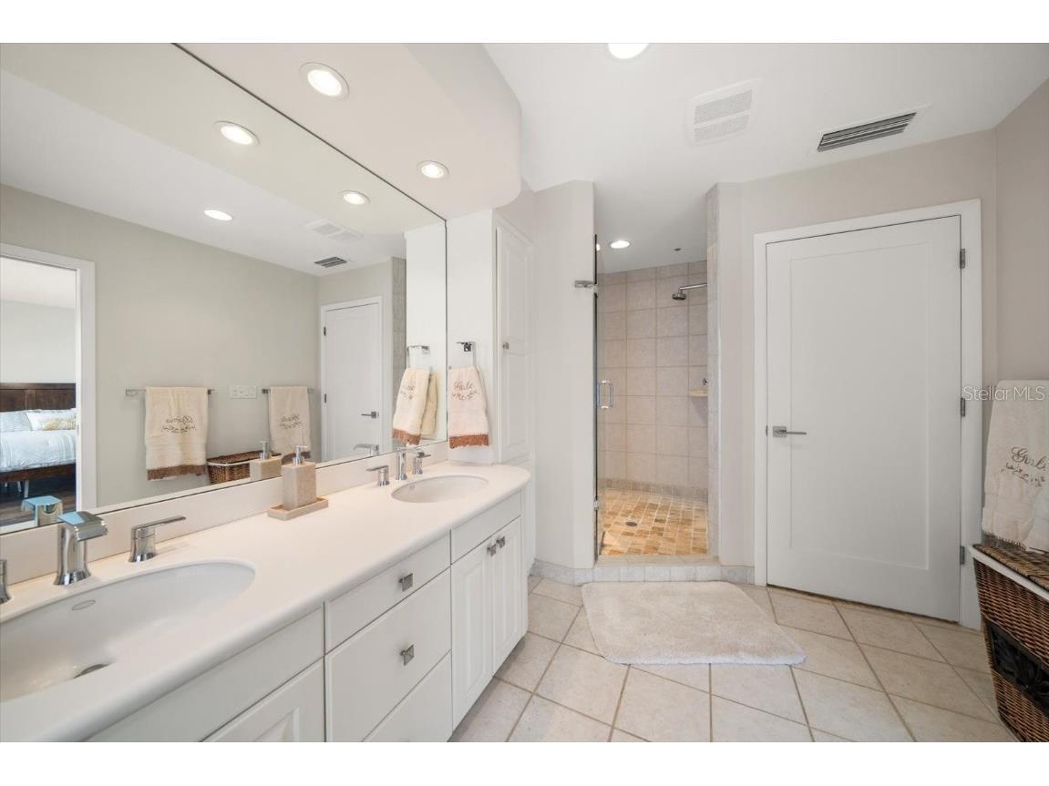 2813 W Hawthorne Road #2813 Tampa FL 33611 TB8430788 image18