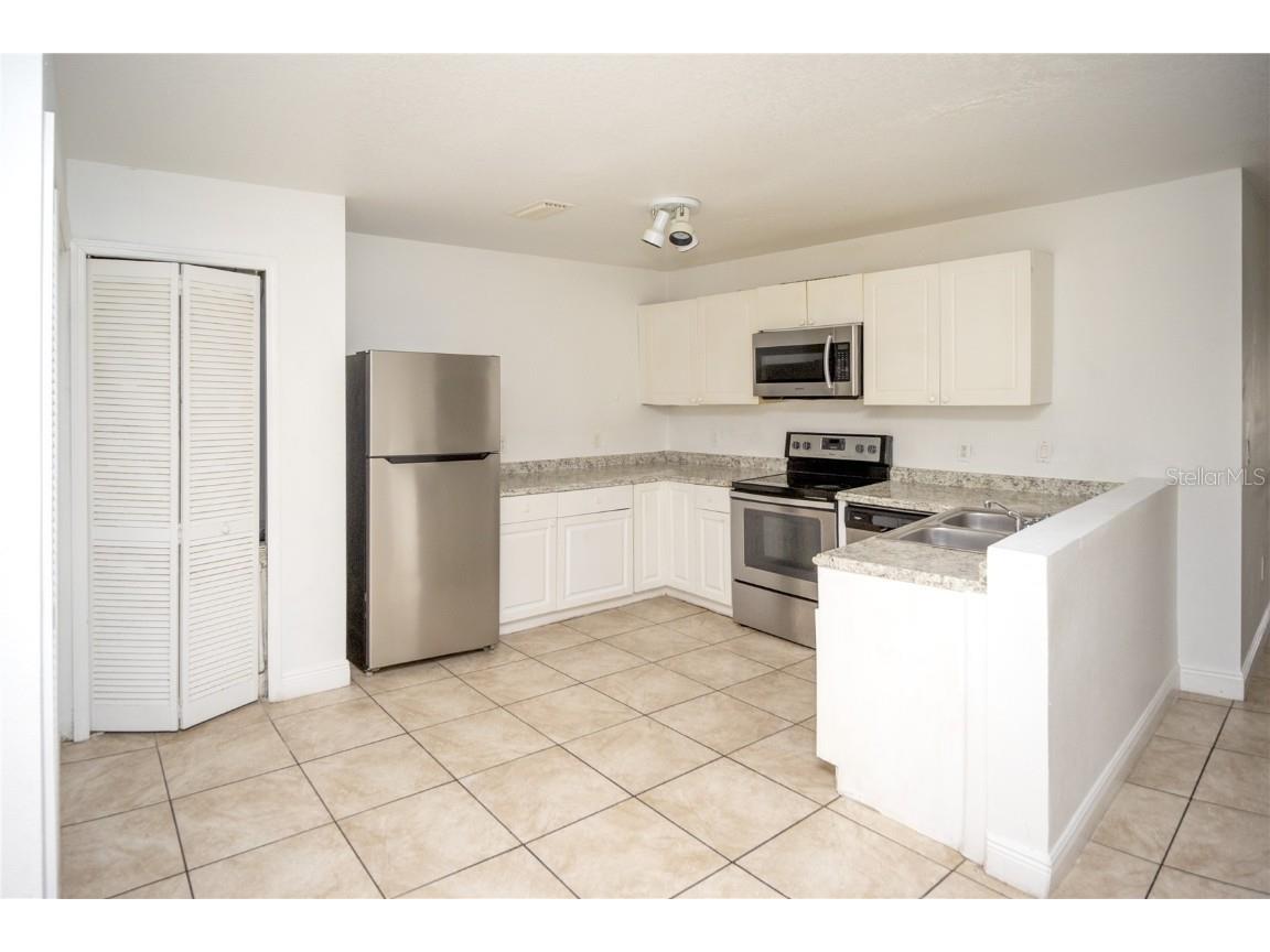 2814 Club Cortile Circle #A Kissimmee FL 34746 S5137048 image3