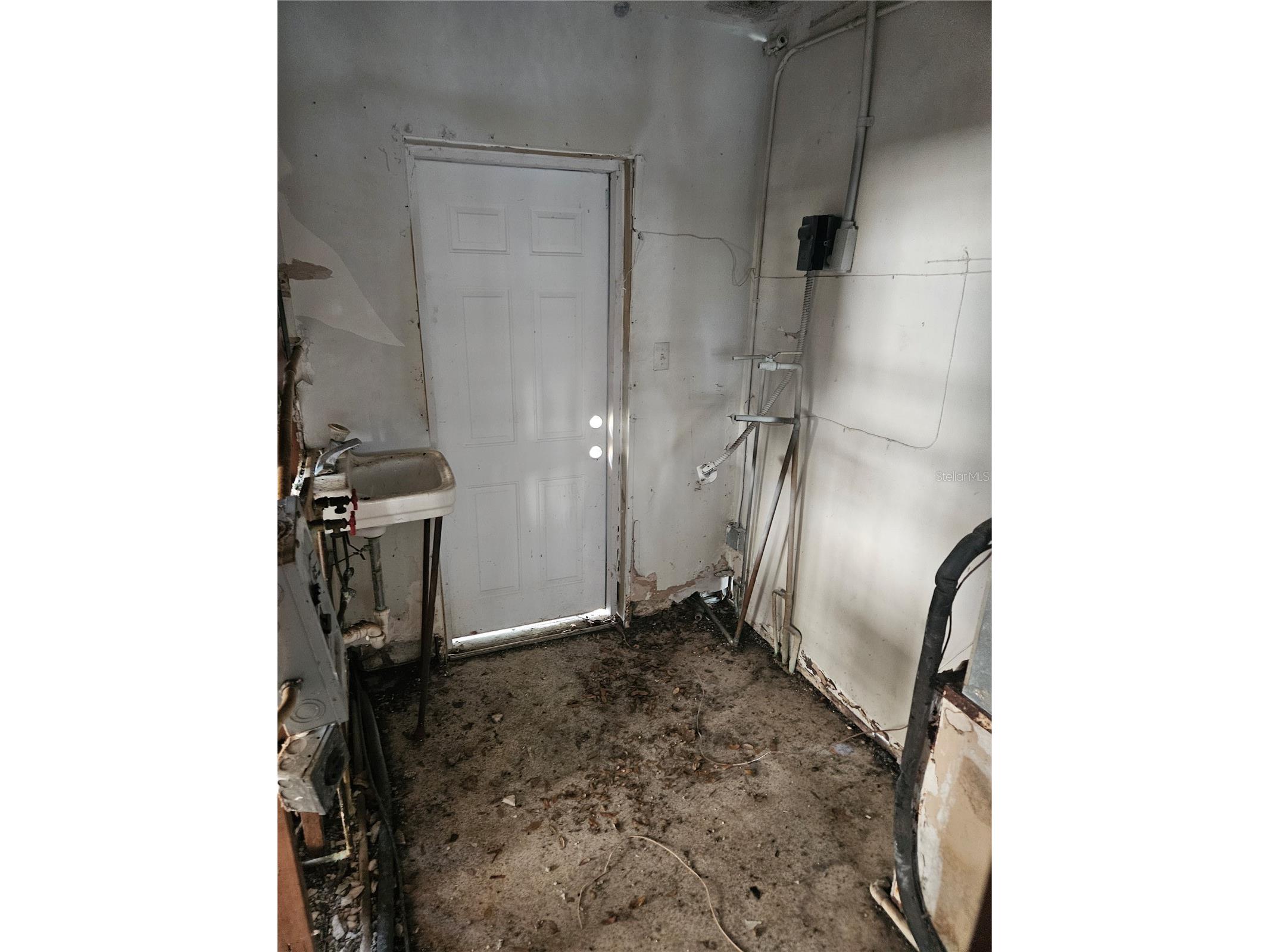 2814 Palmadelia Avenue Sarasota FL 34234 A4692842 image6