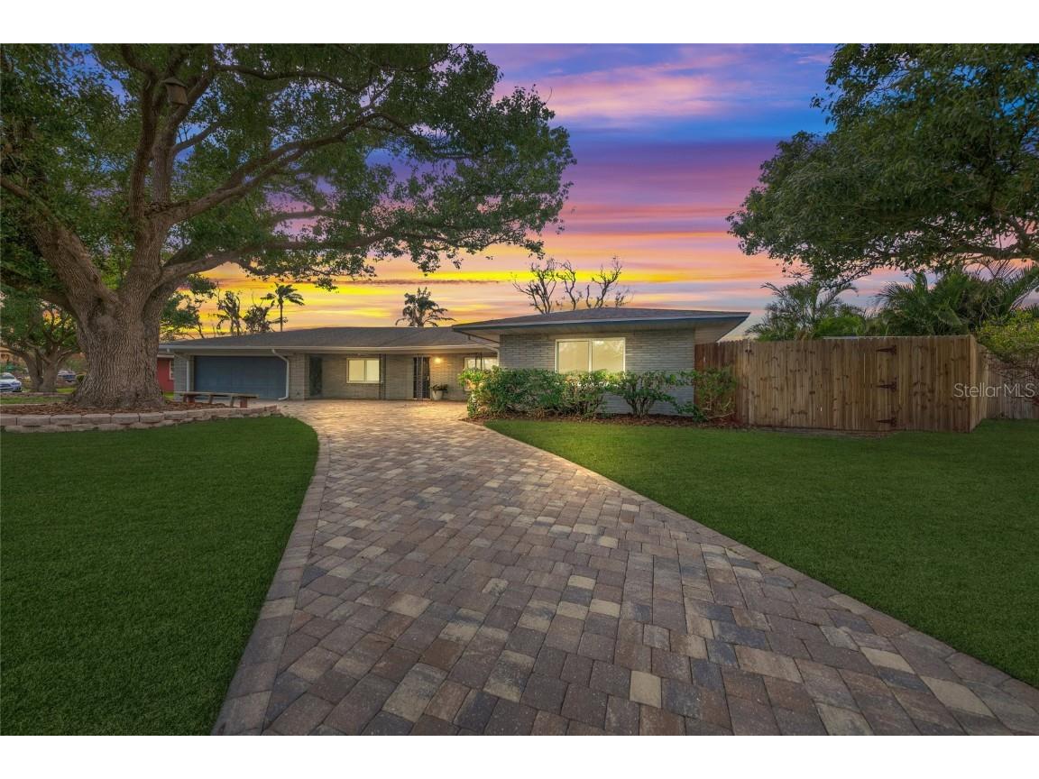 2814 Tangelo Drive Sarasota FL 34239 A4627750 image1