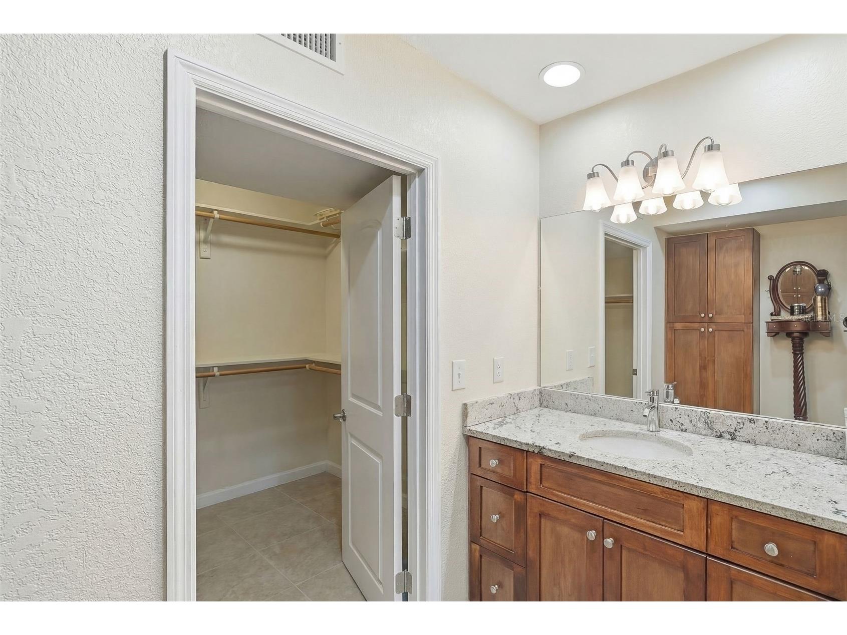 2814 W Humphrey Street Tampa FL 33614 TB8465409 image22