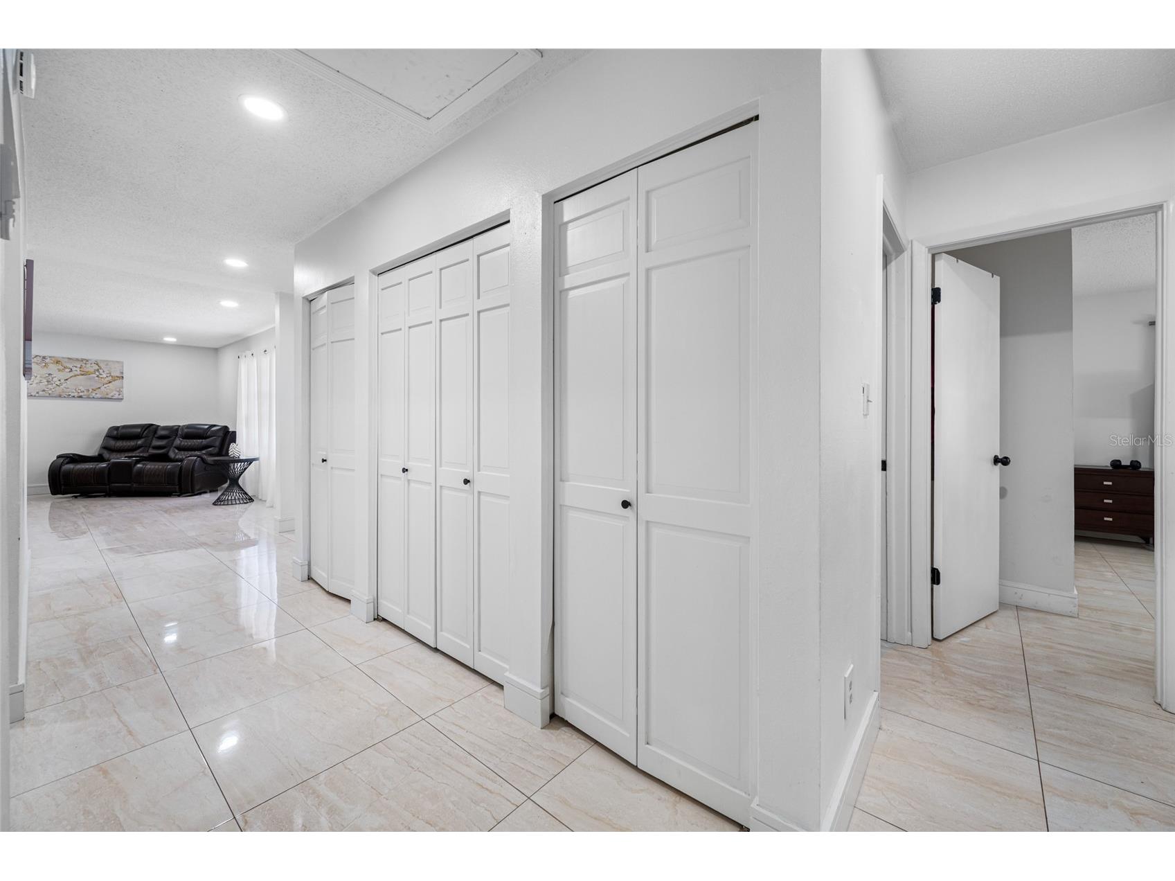 2814 W Powhatan Avenue Tampa FL 33614 TB8484350 image27